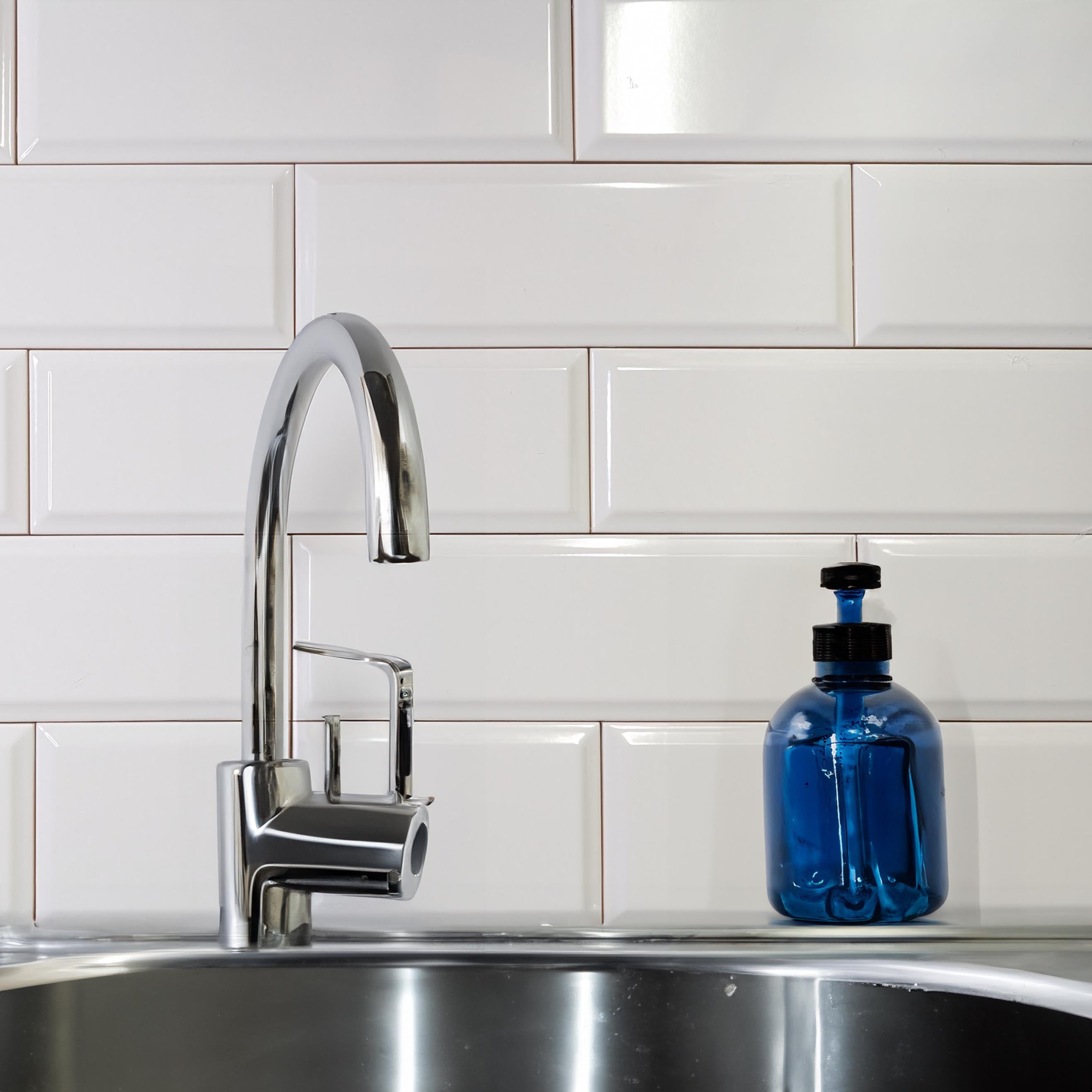 Metro Wall Tile 298mm x 98mm in White - Paris Metro Range | Tiles360